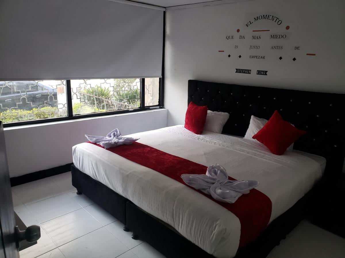 Aw Hotel American Travel Bogota Exterior photo